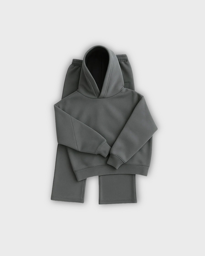 MINIMALIST | TRACKSUIT